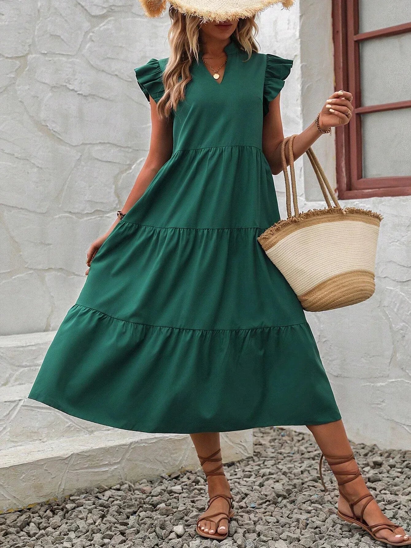 Summer midi dress with ruffles – comfort and style in one