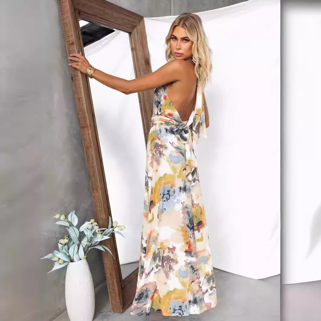Maxi dress with halter neck and artistic print