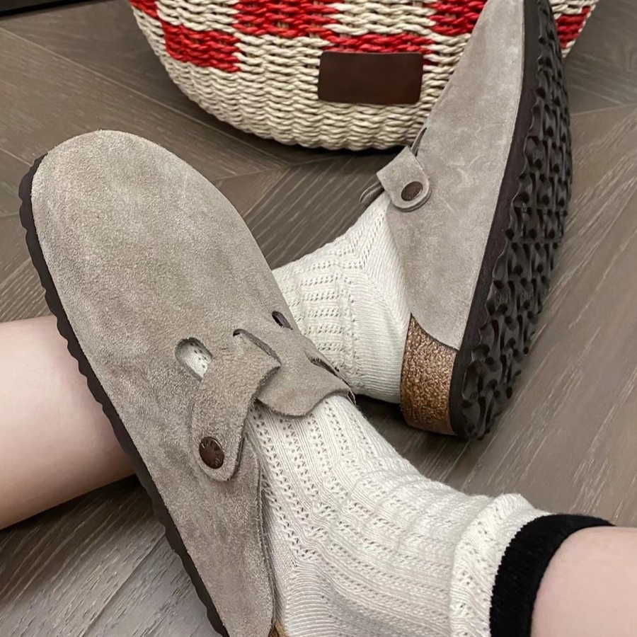 Suede women's clogs with closed toes and buckle