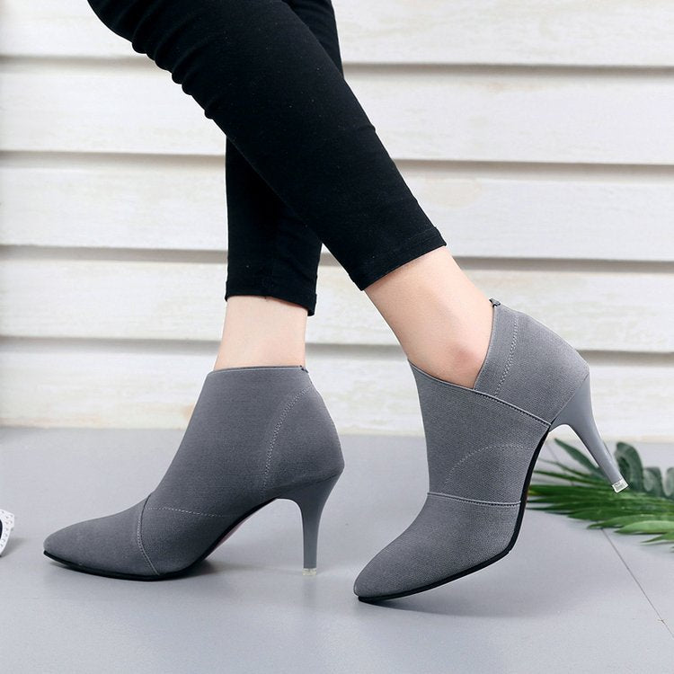 Dame eleganckie botki za kostkę z szpiczastym wykończeniem i modnym materiałem stretch Eloura-Moda