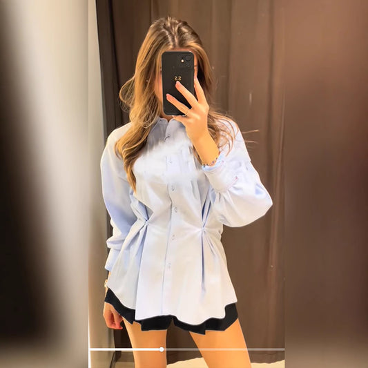Damska bluzka w dużych rozmiarach z eleganckim detalem sznurowania Eloura-Moda