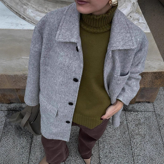 Damen wełniany płaszcz o klasycznym kroju z praktycznymi kieszeniami Eloura-Moda