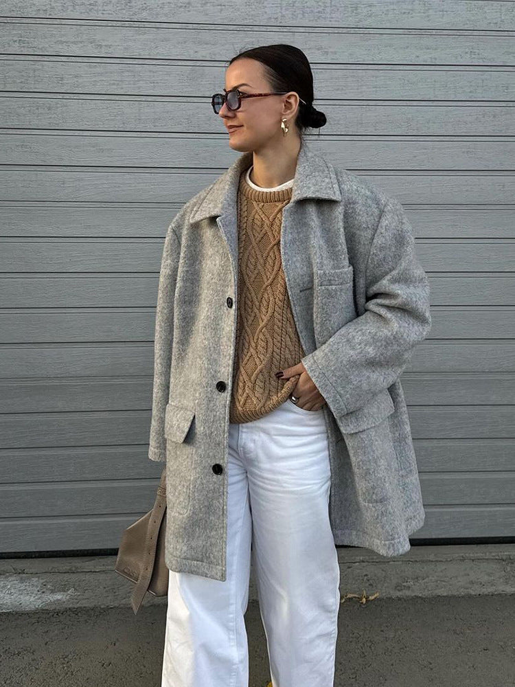 Damen wełniany płaszcz o klasycznym kroju z praktycznymi kieszeniami Eloura-Moda