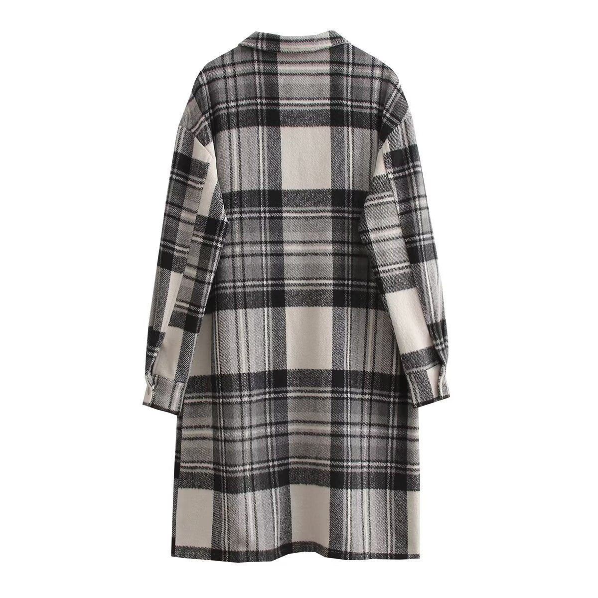 Sukienka oversize damska w kratę z praktycznymi kieszeniami na piersi i długimi rękawami Eloura-Moda
