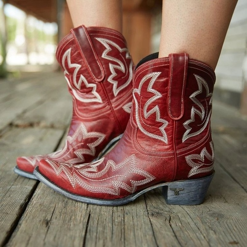 Kowbojki damskie z haftem w stylu western