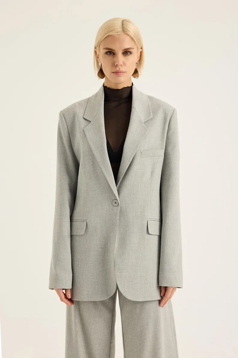 Minimalistyczna marynarka oversize
