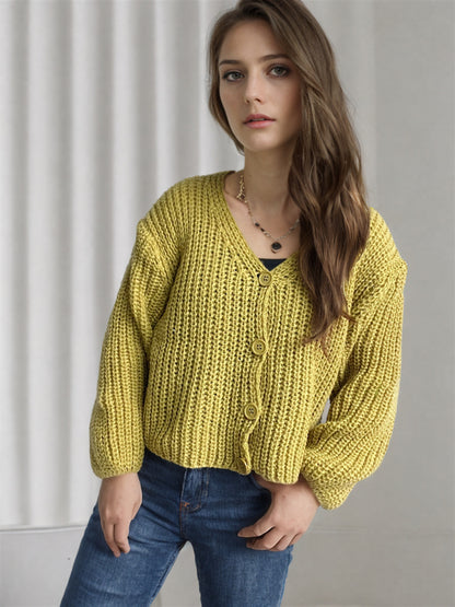 Damska bluza z grubego swetra z modnymi detalami guzików i luźnym krojem Eloura-Moda