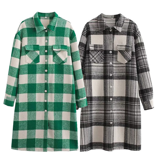 Sukienka oversize damska w kratę z praktycznymi kieszeniami na piersi i długimi rękawami Eloura-Moda