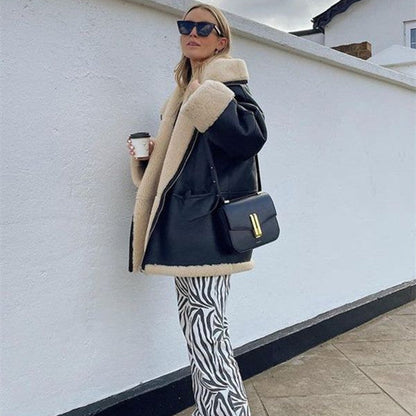 Zimowy oversize płaszcz pilotka z barankiem
